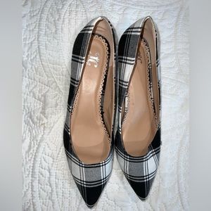 Women’s size 10 plaid kitten heels